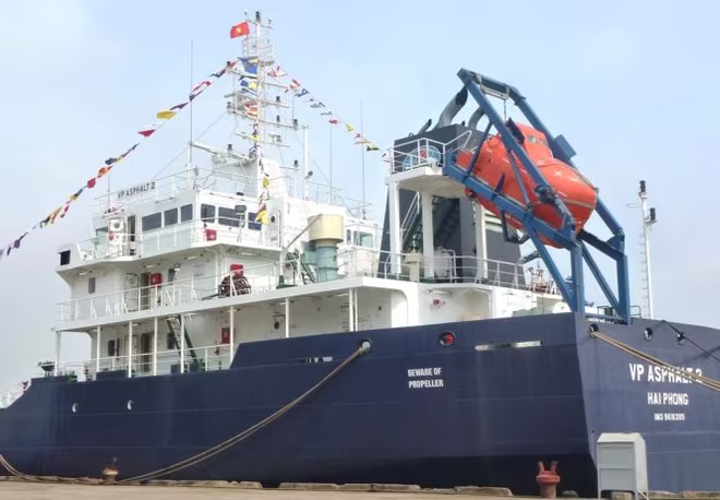 Tàu Việt Nam lại bị cướp biển tấn công, một thuyền viên trúng đạn ảnh 2 Tàu Việt Nam lại bị cướp biển tấn công, một thuyền viên trúng đạn ảnh 2