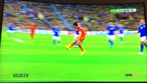 Bán kết lượt đi AFF Suzuki Cup 2014: Chiến thắng 2-1 xứng đáng thuộc về tuyển Việt Nam ảnh 4 Bán kết lượt đi AFF Suzuki Cup 2014: Chiến thắng 2-1 xứng đáng thuộc về tuyển Việt Nam ảnh 4