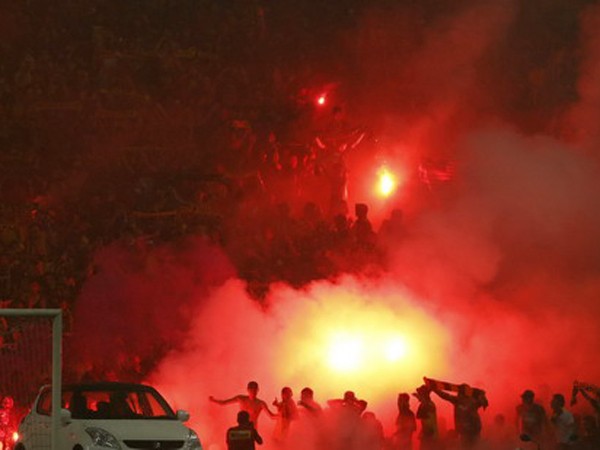 Dư luận Malaysia lên án hooligan, xin lỗi cổ động viên Việt Nam ảnh 2 Dư luận Malaysia lên án hooligan, xin lỗi cổ động viên Việt Nam ảnh 2