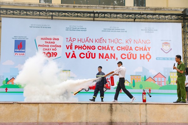 Chương trình "Tháng phòng chống cháy nổ 2019" đã diễn ra thành công tốt đẹp ảnh 3 Chương trình "Tháng phòng chống cháy nổ 2019" đã diễn ra thành công tốt đẹp ảnh 3