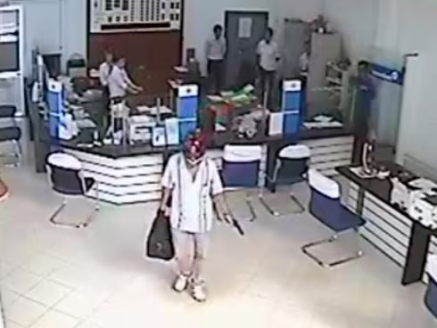 Những vụ cướp ngân hàng táo tợn - bí quyết để sống sót ảnh 3