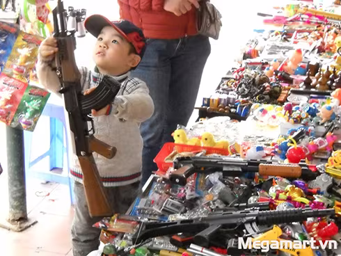 Điểm danh những món đồ chơi nên tránh cho trẻ em nhân dịp Trung Thu ảnh 1 Điểm danh những món đồ chơi nên tránh cho trẻ em nhân dịp Trung Thu ảnh 1