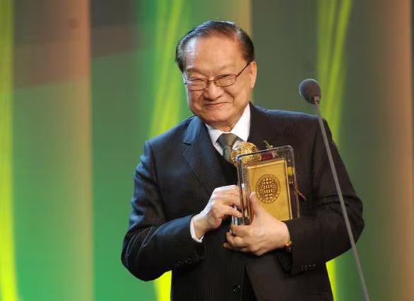 Tác giả Kim Dung: Cuộc đời sóng gió đằng sau sự nghiệp lẫy lừng ảnh 1