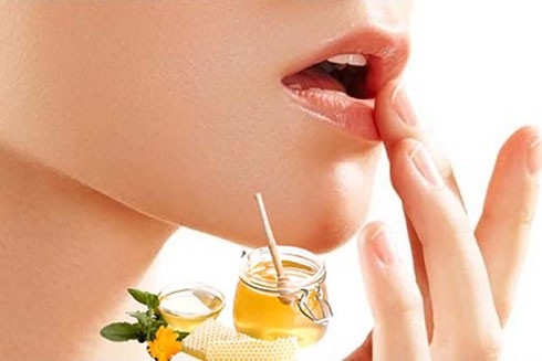 Những tuyệt chiêu để sở hữu bờ môi căng mọng trong mùa Đông ảnh 2 Những tuyệt chiêu để sở hữu bờ môi căng mọng trong mùa Đông ảnh 2
