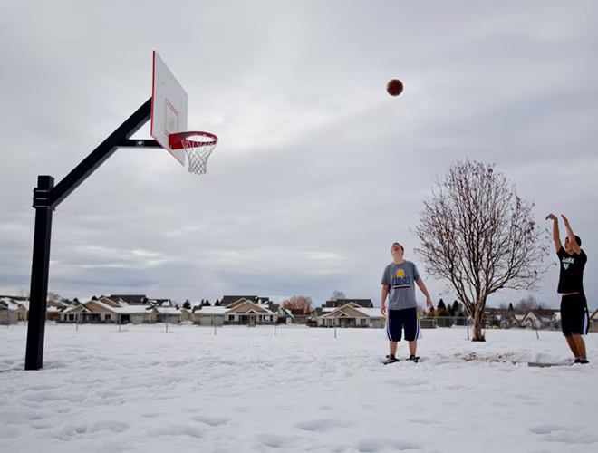 Tập luyện ngoài trời sẽ khiến cho tinh thần tốt hơn và độ bền sức khỏe cũng tốt hơn là tập luyện trong các phòng tập. Bên cạch đó, việc tập thể dục ngoài trời giúp bạn cảm thấy có sức sống, niềm vui, sự nhiệt tình cao hơn và khiến cho nhiều chứng bệnh như chứng trầm cảm, căng thẳng và mệt mỏi không còn nữa Tập luyện ngoài trời sẽ khiến cho tinh thần tốt hơn và độ bền sức khỏe cũng tốt hơn là tập luyện trong các phòng tập. Bên cạch đó, việc tập thể dục ngoài trời giúp bạn cảm thấy có sức sống, niềm vui, sự nhiệt tình cao hơn và khiến cho nhiều chứng bệnh như chứng trầm cảm, căng thẳng và mệt mỏi không còn nữa