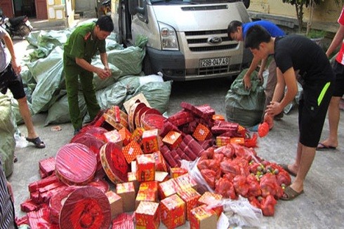 Tàng trữ, buôn bán pháo nổ trái phép bị xử lý thế nào? ảnh 1 Tàng trữ, buôn bán pháo nổ trái phép bị xử lý thế nào? ảnh 1