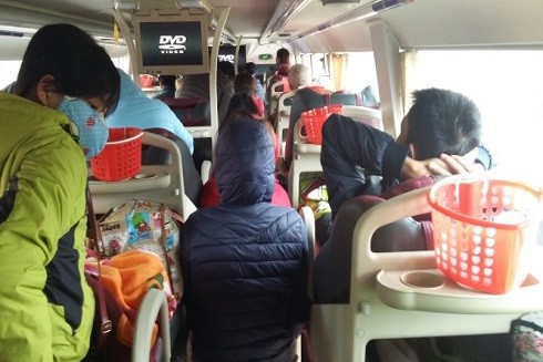 Lo ngại những chuyến xe nhồi nhét khách dịp Tết ảnh 1 Lo ngại những chuyến xe nhồi nhét khách dịp Tết ảnh 1