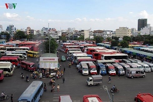 Lo ngại những chuyến xe nhồi nhét khách dịp Tết ảnh 2 Lo ngại những chuyến xe nhồi nhét khách dịp Tết ảnh 2