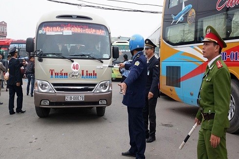Lo ngại những chuyến xe nhồi nhét khách dịp Tết ảnh 3 Lo ngại những chuyến xe nhồi nhét khách dịp Tết ảnh 3