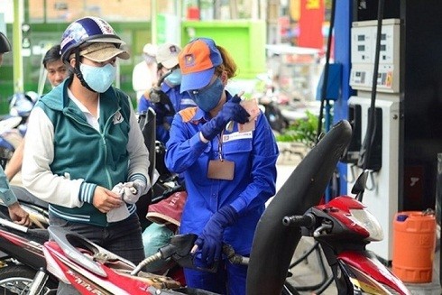 Xăng dầu giảm, liệu hàng tết có "đứng yên" ảnh 1 Xăng dầu giảm, liệu hàng tết có "đứng yên" ảnh 1