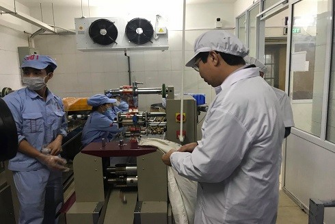 Điểm nóng hàng bánh kẹo "nhái" vào mùa dịp cuối năm ảnh 3 Điểm nóng hàng bánh kẹo "nhái" vào mùa dịp cuối năm ảnh 3
