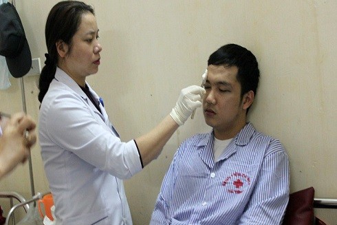 Báo động tình trạng hành hung bác sĩ, hộ sinh tại các bệnh viện ảnh 2 Báo động tình trạng hành hung bác sĩ, hộ sinh tại các bệnh viện ảnh 2