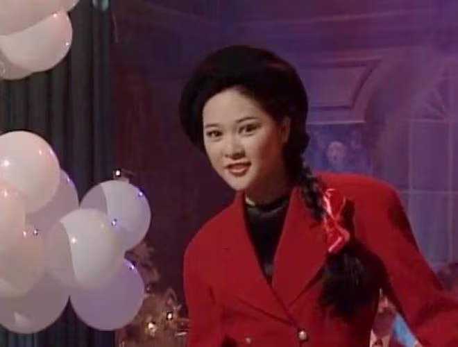 Phiên bản gốc của "Người tình mùa đông" là "Người con gái dễ bị tổn thương", một trong những ca khúc được biết đến rộng rãi và rất được yêu thích một thời