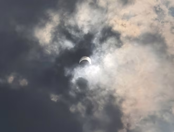 [ẢNH] Nhìn lại cảnh nhật thực "vòng tròn lửa" đi qua Việt Nam và các nước châu Á vào 26-12 ảnh 5