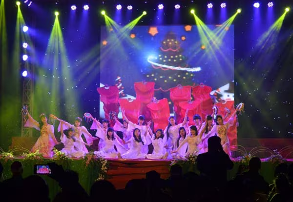 Nhà thờ lớn Hà Nội tổ chức đêm hoan ca mừng Giáng sinh ảnh 2 Nhà thờ lớn Hà Nội tổ chức đêm hoan ca mừng Giáng sinh ảnh 2
