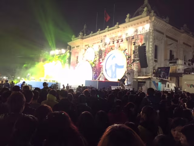 Chào năm mới 2015 trên mọi miền Tổ quốc ảnh 9 Chào năm mới 2015 trên mọi miền Tổ quốc ảnh 9