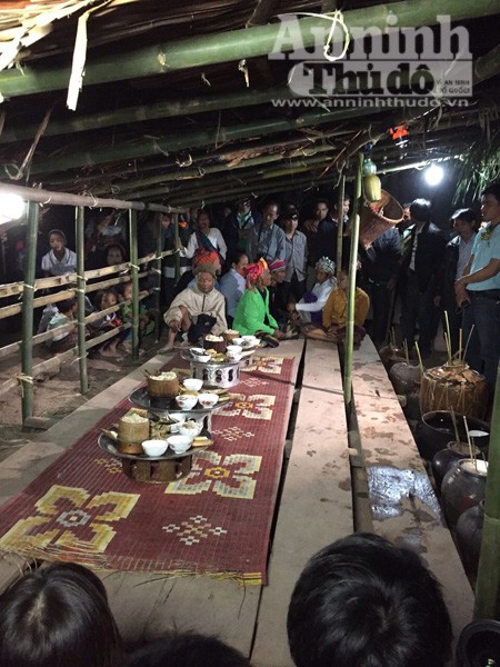 Lạc vào lễ hội đập trống độc đáo, trai gái “thả cửa” của người Ma Coong ảnh 11 Lạc vào lễ hội đập trống độc đáo, trai gái “thả cửa” của người Ma Coong ảnh 11