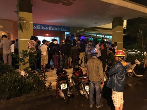 Ảnh hiện trường, cấp cứu cho nạn nhân vụ sập giàn giáo ở Formosa ảnh 8 Ảnh hiện trường, cấp cứu cho nạn nhân vụ sập giàn giáo ở Formosa ảnh 8