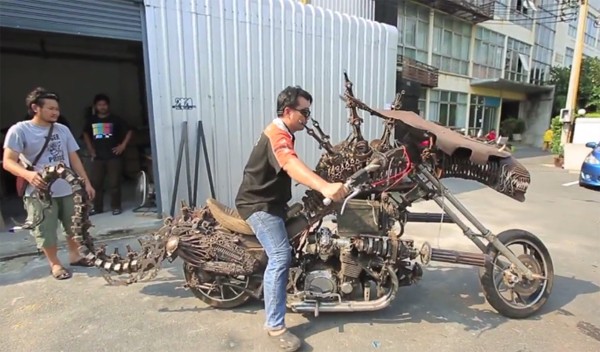 Độ xe cực độc kiểu "người ngoài hành tinh" ảnh 1 Độ xe cực độc kiểu "người ngoài hành tinh" ảnh 1