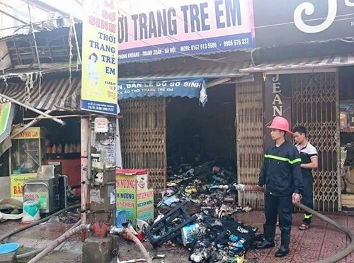 Hỏa hoạn tại chợ Phùng Khoang, 4 người bỏng nặng ảnh 4 Hỏa hoạn tại chợ Phùng Khoang, 4 người bỏng nặng ảnh 4