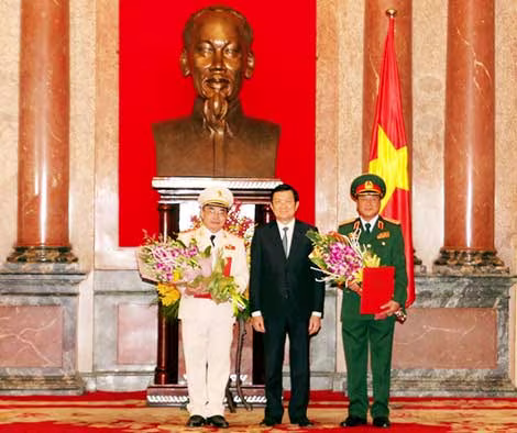 Thứ trưởng Bộ Công an Bùi Quang Bền được phong hàm Thượng tướng ảnh 2 Thứ trưởng Bộ Công an Bùi Quang Bền được phong hàm Thượng tướng ảnh 2