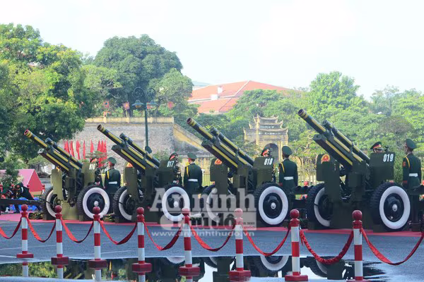Cận cảnh diễn tập nghi thức bắn 21 phát đại bác chào mừng 70 năm Quốc khánh ảnh 1