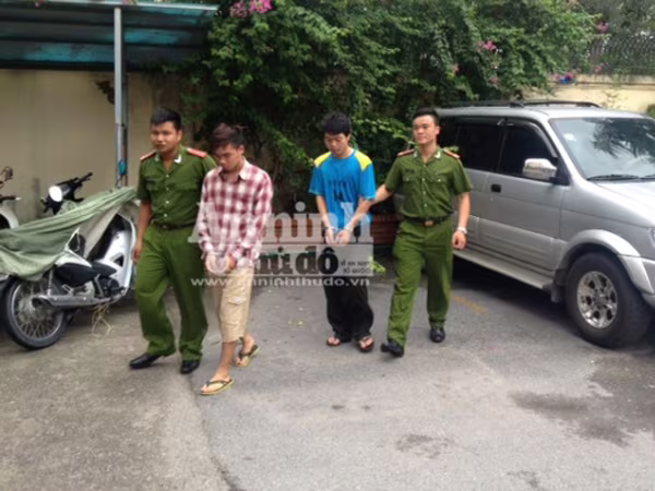 Hung thủ gây án tạt axit là hai sinh viên, do "tình tay ba" ảnh 1