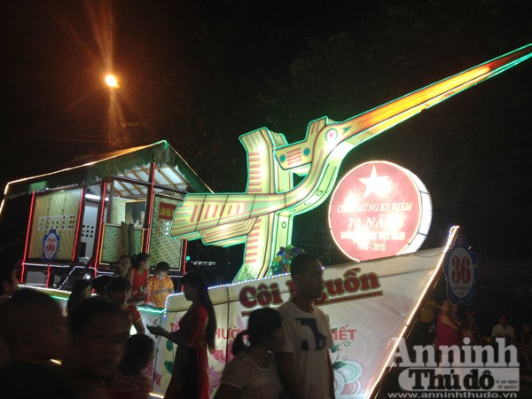 Ấn tượng đặc sắc lễ hội Trung thu Tuyên Quang 2015 ảnh 9 Ấn tượng đặc sắc lễ hội Trung thu Tuyên Quang 2015 ảnh 9