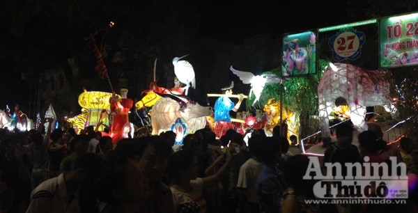 Ấn tượng đặc sắc lễ hội Trung thu Tuyên Quang 2015 ảnh 7 Ấn tượng đặc sắc lễ hội Trung thu Tuyên Quang 2015 ảnh 7