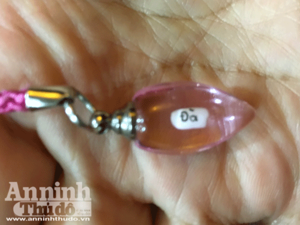 Viết tên lên hạt gạo - dịch vụ hấp dẫn không chỉ giới trẻ! ảnh 9 Viết tên lên hạt gạo - dịch vụ hấp dẫn không chỉ giới trẻ! ảnh 9