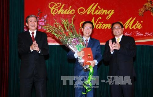 Đồng chí Võ Văn Thưởng nhận nhiệm vụ Trưởng ban Tuyên giáo Trung ương ảnh 1 Đồng chí Võ Văn Thưởng nhận nhiệm vụ Trưởng ban Tuyên giáo Trung ương ảnh 1