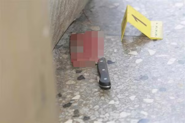 Sốc với kẻ tâm thần cắt cổ bé gái giữa ban ngày ảnh 3