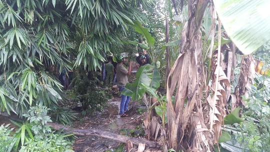 Bạn nhậu đã ra tay sát hại cựu sĩ quan quân đội ra sao? ảnh 1 Công an khám nghiệm hiện trường vụ án