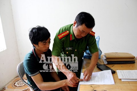 Căn nhà nơi xảy ra vụ thảm sát 4 người hoang phế lạnh người ảnh 2 Căn nhà nơi xảy ra vụ thảm sát 4 người hoang phế lạnh người ảnh 2