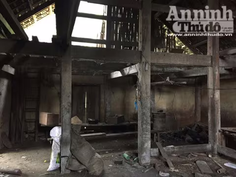 Căn nhà nơi xảy ra vụ thảm sát 4 người hoang phế lạnh người ảnh 25 Căn nhà nơi xảy ra vụ thảm sát 4 người hoang phế lạnh người ảnh 25