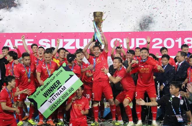 Hạ Malaysia ở Mỹ Đình, ĐT Việt Nam lần thứ hai bước lên đỉnh cao AFF Cup ảnh 5 Hạ Malaysia ở Mỹ Đình, ĐT Việt Nam lần thứ hai bước lên đỉnh cao AFF Cup ảnh 5