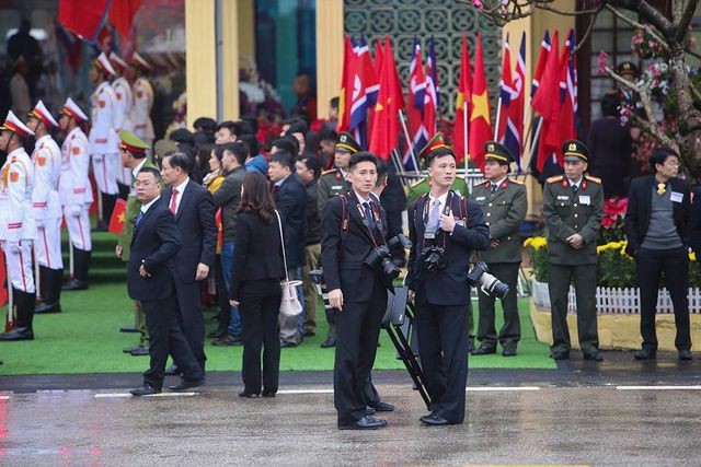 Chủ tịch Triều Tiên tới ga Đồng Đăng, lên ô tô về Hà Nội - 9 Chủ tịch Triều Tiên tới ga Đồng Đăng, lên ô tô về Hà Nội - 9