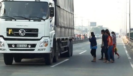 Bộ Công an khám nghiệm tàu VP Asphalt 2 bị cướp biển tấn công ảnh 2 Bộ Công an khám nghiệm tàu VP Asphalt 2 bị cướp biển tấn công ảnh 2