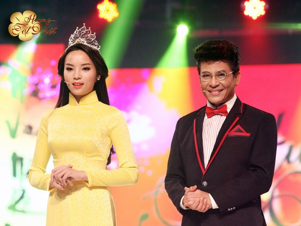 Hoa hậu Nguyễn Cao Kỳ Duyên tham gia Hương Tết Việt ảnh 1 Hoa hậu Nguyễn Cao Kỳ Duyên tham gia Hương Tết Việt ảnh 1
