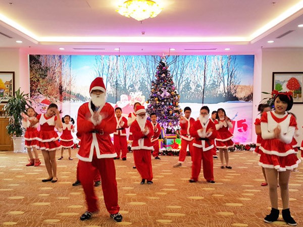 Giáng sinh độc đáo cho cư dân Vinhomes Times City ảnh 1 Giáng sinh độc đáo cho cư dân Vinhomes Times City ảnh 1
