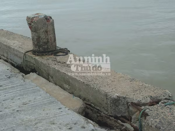 Phú Yên: Kè chắn sóng nơi 500 tàu thuyền tránh bão có nguy cơ sập ảnh 1 Phú Yên: Kè chắn sóng nơi 500 tàu thuyền tránh bão có nguy cơ sập ảnh 1