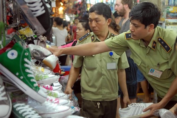15.000 sản phẩm nhái trà trộn vào hàng thương hiệu ảnh 3 15.000 sản phẩm nhái trà trộn vào hàng thương hiệu ảnh 3