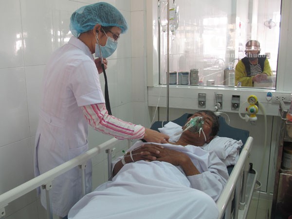 Cứu sống 3 ngư dân bị ngộ độc cá nóc ảnh 1 Cứu sống 3 ngư dân bị ngộ độc cá nóc ảnh 1