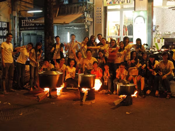 Dàn sao Việt chung tay gói bánh chưng, bánh tét gửi tặng người nghèo ảnh 7