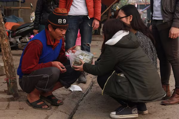 Dàn sao Việt chung tay gói bánh chưng, bánh tét gửi tặng người nghèo ảnh 14