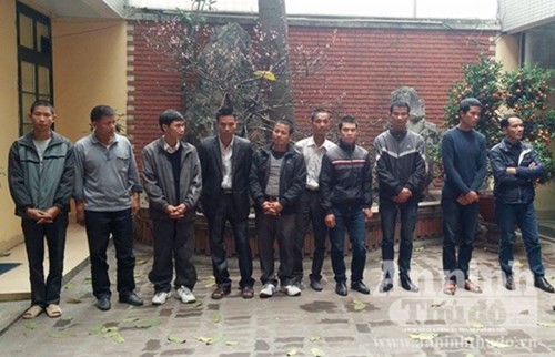 Audio 24-2-2015: Quả mọng Trung Quốc nghi truyền bệnh và “cò mồi” lễ hội chùa Hương ảnh 3 Audio 24-2-2015: Quả mọng Trung Quốc nghi truyền bệnh và “cò mồi” lễ hội chùa Hương ảnh 3