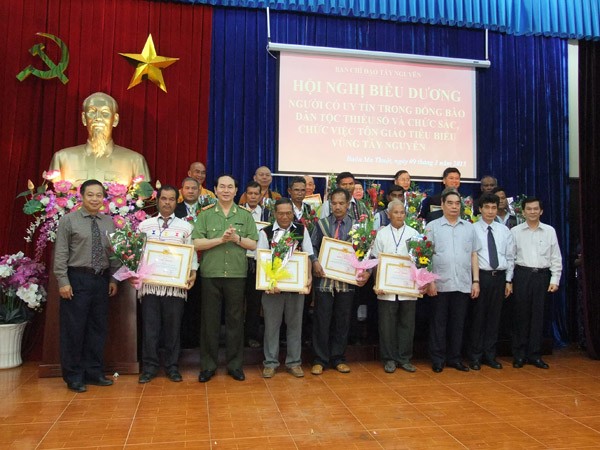 Ngày hội của những người con ưu tú trên mảnh đất Tây Nguyên ảnh 2 Ngày hội của những người con ưu tú trên mảnh đất Tây Nguyên ảnh 2