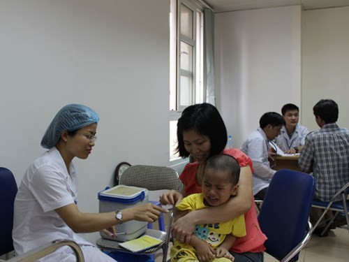 Audio 10-3-2015: Dự án đường sắt Cát Linh – Hà Đông thi công không an toàn và chuyện trục lợi vaccine ảnh 2 Audio 10-3-2015: Dự án đường sắt Cát Linh – Hà Đông thi công không an toàn và chuyện trục lợi vaccine ảnh 2