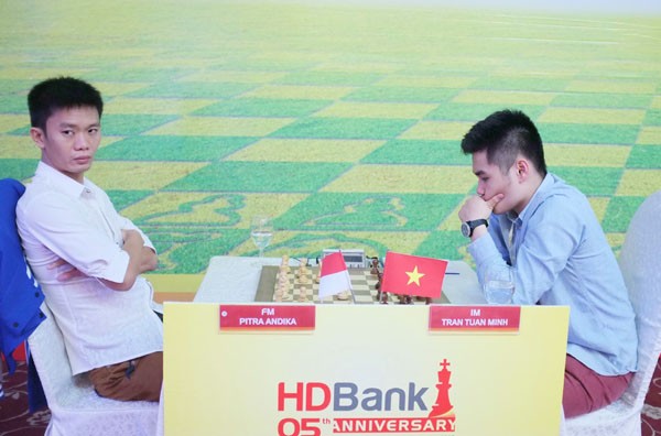 Giải Cờ vua Quốc tế HDBank 2015: Quang Liêm giữ mạch bất bại ảnh 7 Giải Cờ vua Quốc tế HDBank 2015: Quang Liêm giữ mạch bất bại ảnh 7