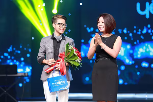 Vũ Cát Tường “vượt mặt” Bùi Anh Tuấn với bản hit “Anh và anh“ ảnh 2 Vũ Cát Tường “vượt mặt” Bùi Anh Tuấn với bản hit “Anh và anh“ ảnh 2